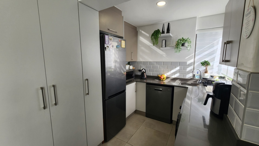 2 Bedroom Property for Sale in Island View Western Cape